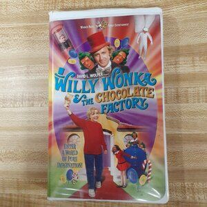 Willy Wonka and the Chocolate Factory 1971 VHS Clamshell Gene Wilder Roald Dahl